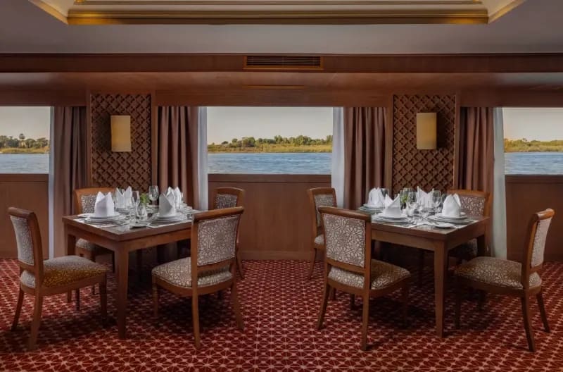 Restaurante y Lounge Jaz Senator — Pensión Completa en el Nilo Egipto
